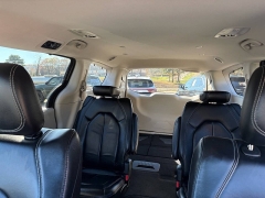 Used 2022 Chrysler Pacifica Touring L FWD at Leadbelt Auto Sales near Farmington, MO