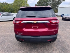 Used 2021  Chevrolet Traverse FWD 4dr LT Cloth w/1LT at Leadbelt Auto Sales near Farmington, MO