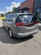 Used 2022  Chrysler Pacifica Touring L FWD at Leadbelt Auto Sales near Leadington&comma; MO