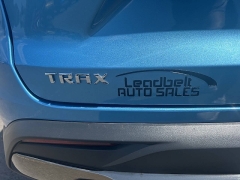 Used 2025  Chevrolet Trax FWD 4dr ACTIV at Leadbelt Auto Sales near Leadington&comma; MO