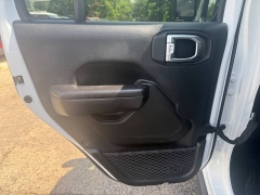 Used 2021 Jeep Gladiator Willys 4x4 at Leadbelt Auto Sales near Farmington, MO