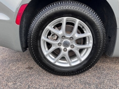 Used 2023  Chrysler Pacifica Touring L FWD at Leadbelt Auto Sales near Farmington, MO