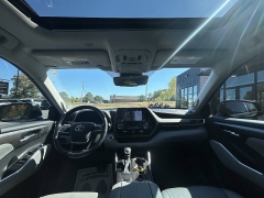 Used 2021  Toyota Highlander FWD &lpar;Natl&rpar; at Leadbelt Auto Sales near Leadington&comma; MO