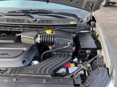 Used 2023  Chrysler Pacifica Touring L FWD at Leadbelt Auto Sales near Farmington, MO