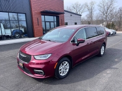 Used 2023  Chrysler Pacifica Touring L FWD at Leadbelt Auto Sales near Leadington&comma; MO