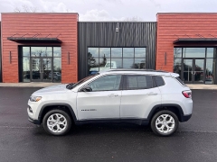 Used 2024  Jeep Compass Latitude 4x4 at Leadbelt Auto Sales near Leadington&comma; MO