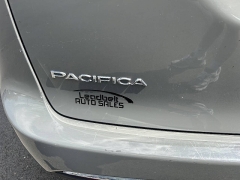 Used 2022  Chrysler Pacifica Touring L FWD at Leadbelt Auto Sales near Leadington&comma; MO