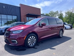 Used 2021  Chrysler Pacifica Touring L FWD at Leadbelt Auto Sales near Leadington&comma; MO