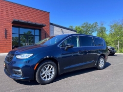 Used 2023  Chrysler Pacifica Touring L FWD at Leadbelt Auto Sales near Leadington&comma; MO