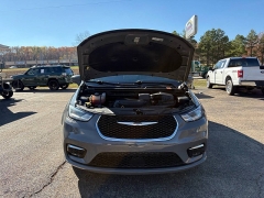 Used 2022 Chrysler Pacifica Touring L FWD at Leadbelt Auto Sales near Farmington, MO