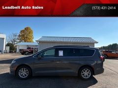 Used 2022 Chrysler Pacifica Touring L FWD at Leadbelt Auto Sales near Farmington, MO