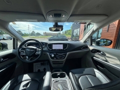 Used 2023  Chrysler Pacifica Touring L FWD at Leadbelt Auto Sales near Leadington&comma; MO