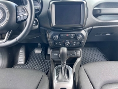 Used 2022  Jeep Renegade Latitude 4x4 at Leadbelt Auto Sales near Farmington, MO