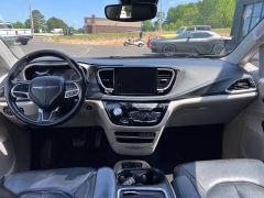 Used 2021  Chrysler Pacifica Touring L FWD at Leadbelt Auto Sales near Leadington&comma; MO