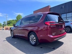 Used 2021  Chrysler Pacifica Touring L FWD at Leadbelt Auto Sales near Leadington&comma; MO