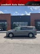 Used 2022  Chrysler Pacifica Touring L FWD at Leadbelt Auto Sales near Leadington&comma; MO