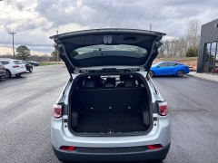 Used 2024  Jeep Compass Latitude 4x4 at Leadbelt Auto Sales near Leadington&comma; MO