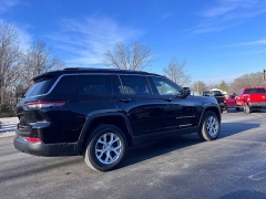 Used 2023  Jeep Grand Cherokee L Limited 4x4 at Leadbelt Auto Sales near Leadington&comma; MO