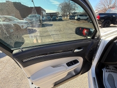 Used 2019  Chrysler 300 4d Sedan RWD Limited at Capitol Car Credit near Rantoul&comma; IL