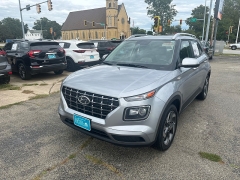  2024 Hyundai Venue SEL IVT at Capitol Car Credit near Rantoul&comma; IL