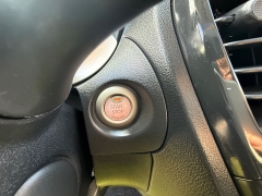 Used 2014  Nissan Juke 4d SUV AWD SL at Capitol Car Credit near Rantoul&comma; IL