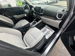 Used 2024  Hyundai Venue SEL IVT at Capitol Car Credit near Rantoul&comma; IL