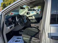 Used 2021  Chrysler Voyager L FWD at Capitol Car Credit near Rantoul, IL