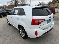 Used 2014  Kia Sorento 4d SUV AWD SX Limited at Capitol Car Credit near Rantoul&comma; IL
