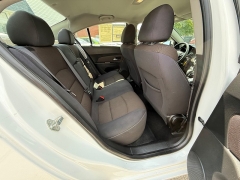 Used 2015  Chevrolet Cruze 4d Sedan LT w&sol;1LT Auto at Capitol Car Credit near Rantoul&comma; IL