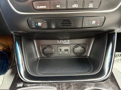 Used 2014  Kia Sorento 4d SUV AWD SX Limited at Capitol Car Credit near Rantoul&comma; IL