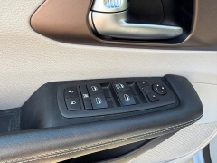 Used 2021  Chrysler Voyager L FWD at Capitol Car Credit near Rantoul, IL