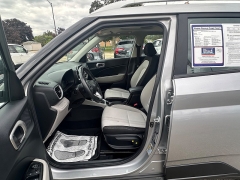 Used 2024  Hyundai Venue SEL IVT at Capitol Car Credit near Rantoul&comma; IL