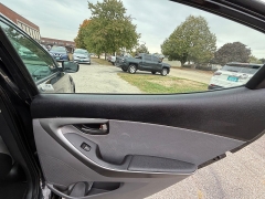 Used 2013  Hyundai Elantra 4d Sedan GLS Auto at Capitol Car Credit near Rantoul, IL