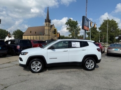 Used 2022  Jeep Compass Latitude 4x4 at Capitol Car Credit near Rantoul&comma; IL