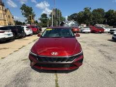 Used 2024  Hyundai Elantra Limited IVT at Capitol Car Credit near Rantoul&comma; IL