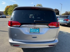 Used 2021  Chrysler Voyager L FWD at Capitol Car Credit near Rantoul, IL