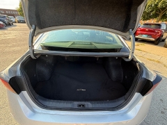 Used 2022  Nissan Altima 2.5 SR Sedan at Capitol Car Credit near Rantoul, IL