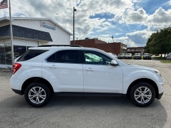 Used 2017  Chevrolet Equinox 4d SUV FWD LT at Capitol Car Credit near Rantoul&comma; IL