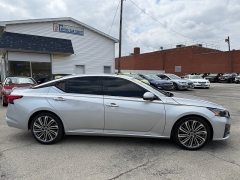 Used 2023  Nissan Altima 2&period;5 SL Sedan at Capitol Car Credit near Rantoul&comma; IL