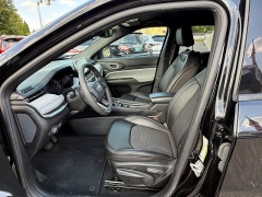 Used 2024  Jeep Compass Latitude 4x4 at Capitol Car Credit near Rantoul, IL