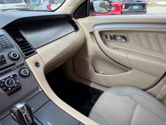 Used 2016 Ford Taurus 4d Sedan SEL V6 at Capitol Car Credit near Rantoul, IL