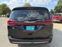 Used 2022  Chrysler Pacifica Touring L FWD at Capitol Car Credit near Rantoul, IL