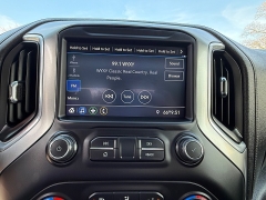 Used 2021  Chevrolet Silverado 1500 4WD Crew Cab 147" LT at Capitol Car Credit near Rantoul&comma; IL