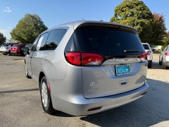 Used 2021  Chrysler Voyager L FWD at Capitol Car Credit near Rantoul, IL