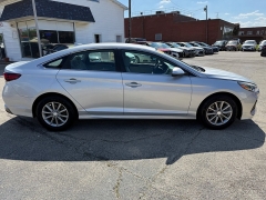 Used 2018 Hyundai Sonata 4d Sedan SE at Capitol Car Credit near Rantoul, IL