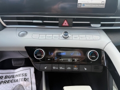 Used 2024  Hyundai Elantra Limited IVT at Capitol Car Credit near Rantoul&comma; IL