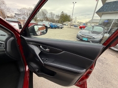 Used 2020  Nissan Rogue 4d SUV FWD SV at Capitol Car Credit near Rantoul&comma; IL