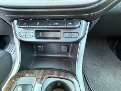 Used 2018  GMC Canyon 4WD Crew Cab SLT at Capitol Car Credit near Rantoul, IL