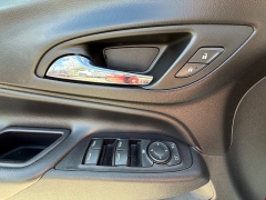 Used 2019  Chevrolet Equinox 4d SUV FWD LT w&sol;1LT at Capitol Car Credit near Rantoul&comma; IL