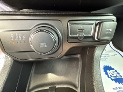Used 2021 Jeep Renegade Jeepster 4x4 at Capitol Car Credit near Rantoul, IL